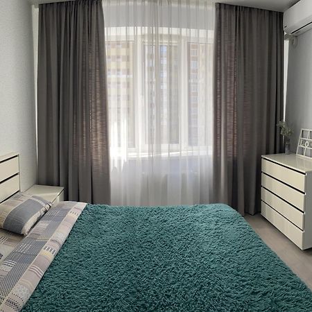 Сучасна Та Простора Квартира В Гарному Районі Міста Біля Парку Irpin Esterno foto
