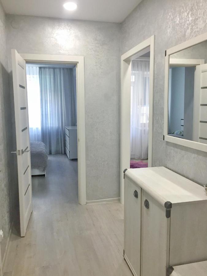 Сучасна Та Простора Квартира В Гарному Районі Міста Біля Парку Irpin Esterno foto